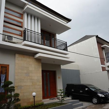 Cemara Homestay Jogja Yogyakarta Bagian luar foto