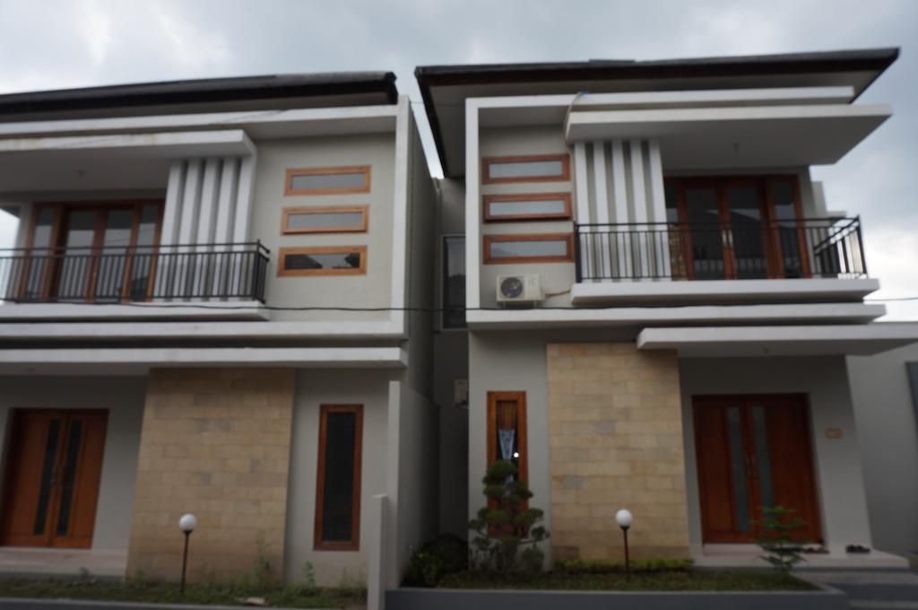 Cemara Homestay Jogja Yogyakarta Bagian luar foto