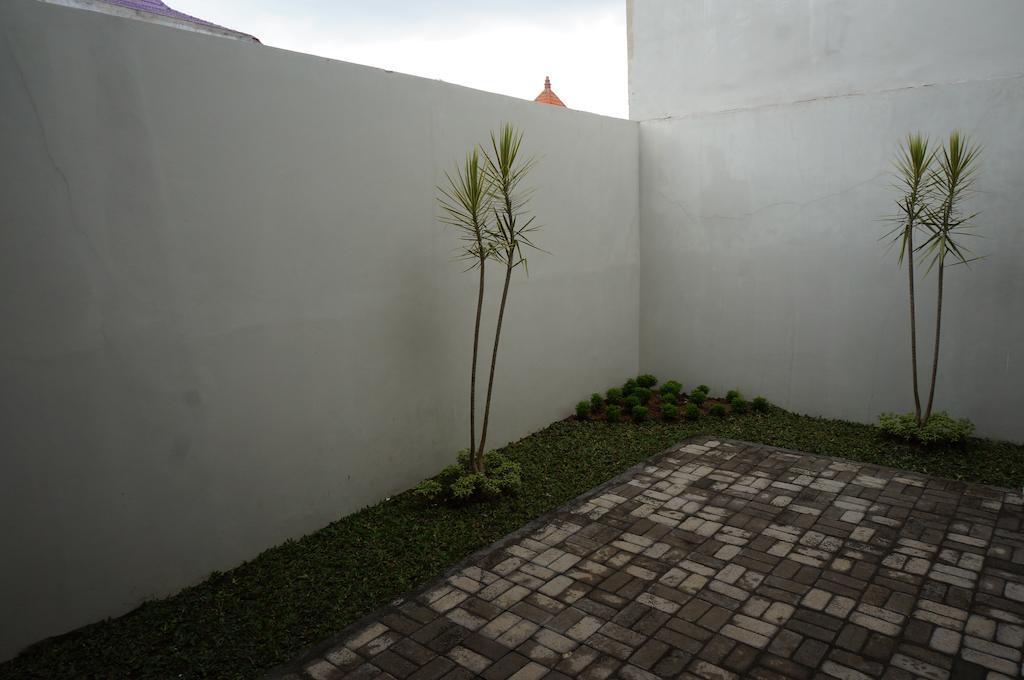 Cemara Homestay Jogja Yogyakarta Bagian luar foto