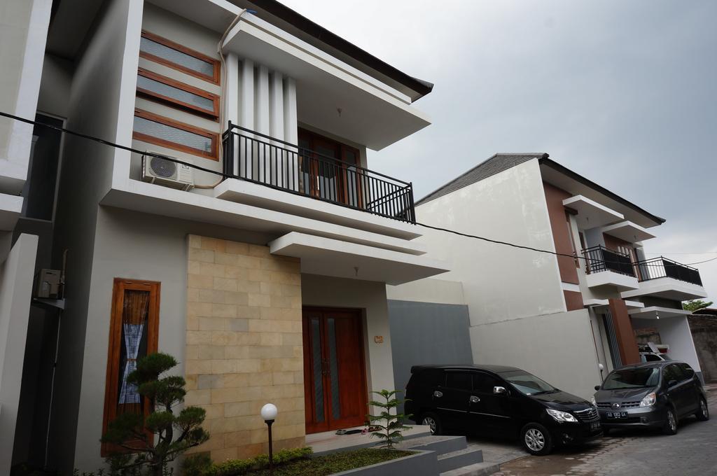Cemara Homestay Jogja Yogyakarta Bagian luar foto